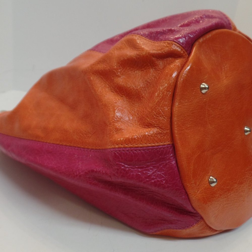 MAURIZIO TAIUTI Made in Italy Bright Pink & Orange Patent Leather Bucket Bag - Picture 15 of 16